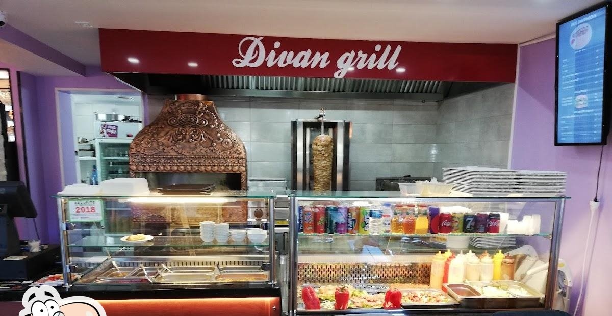 Intérieur du Divan Grill